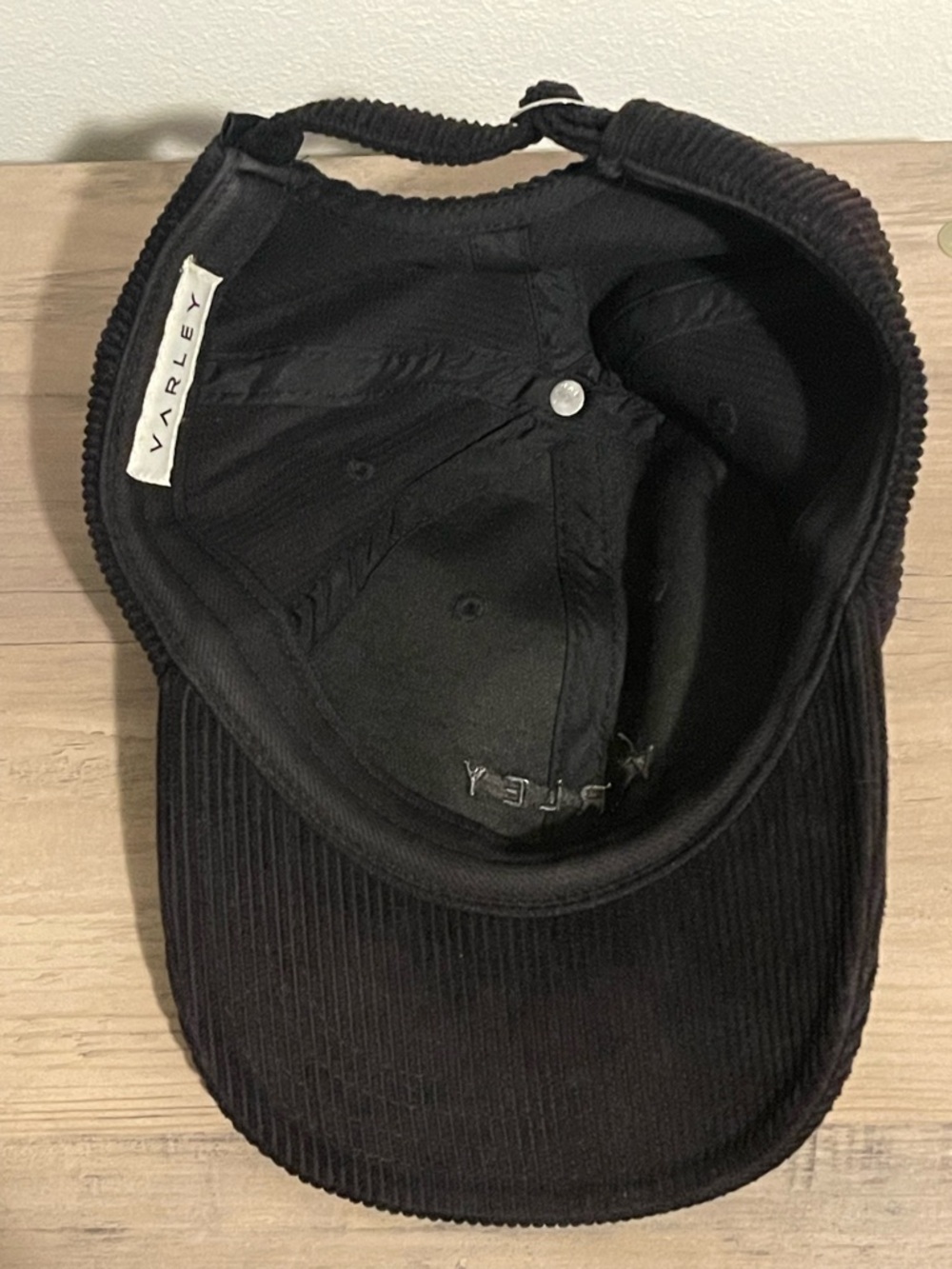 Varley Dark Black Corduroy Hat - Picture 3 of 3